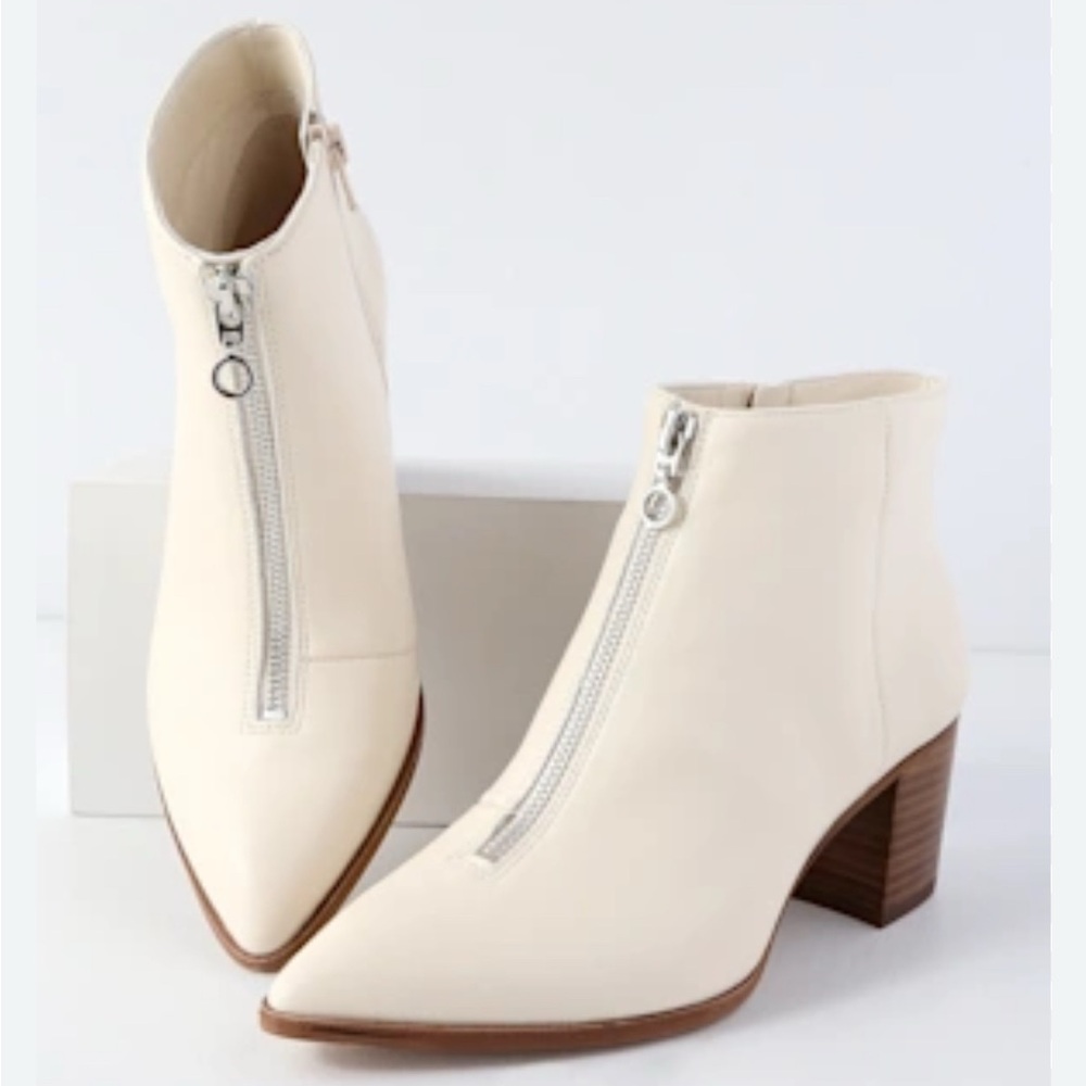 Sole Society $99 Desiray Cream Leather Pointed Toe Booties Size 7.5, 10 & 11 NEW - Picture 2 of 8